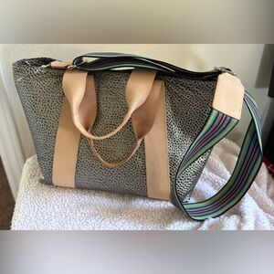 Consuela Tommy Carryall